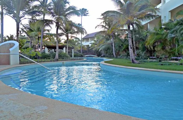 Hotel all inclusive Secrets Royal Beach pool